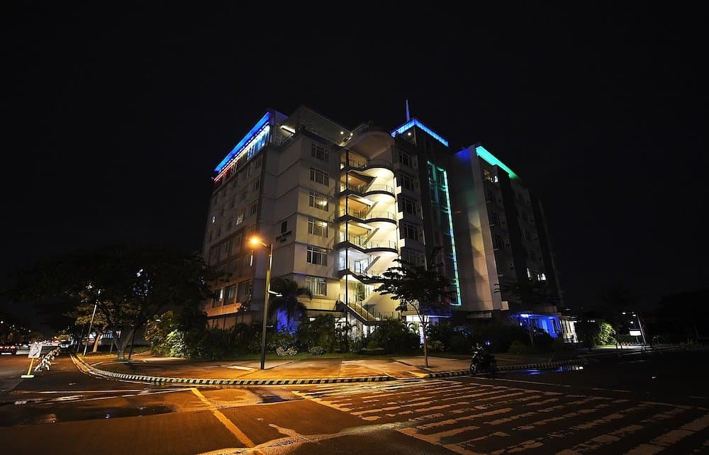 Paseo Premiere Hotel