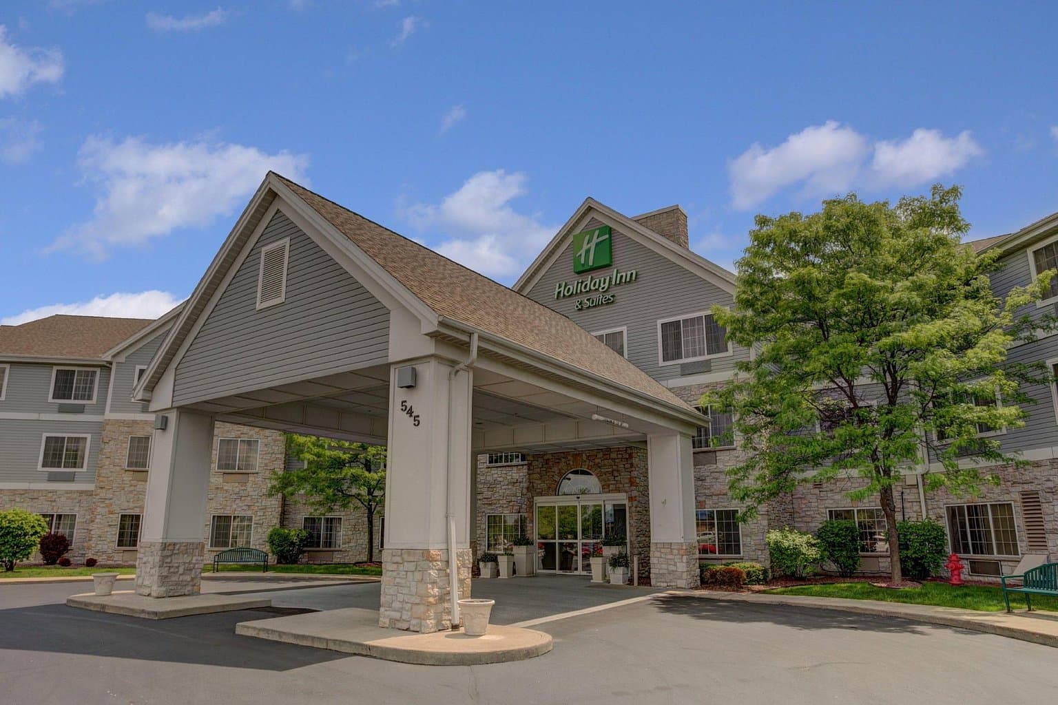 Holiday Inn Hotel & Suites Milwaukee Airport