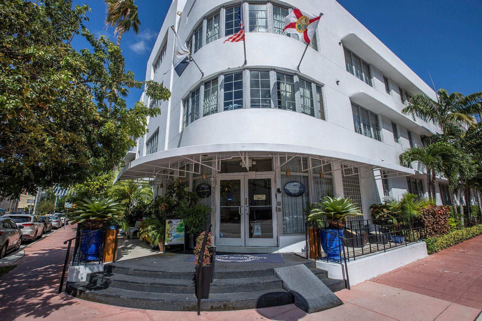 Riviera Suites South Beach