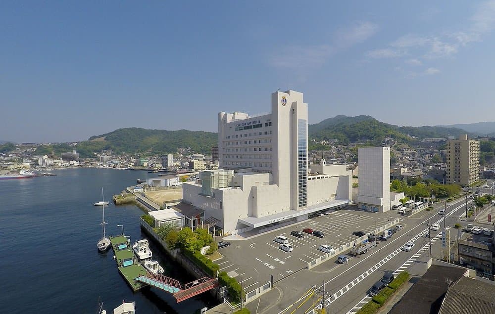 克萊頓海灣飯店 / Clayton Bay Hotel