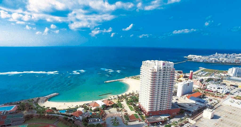 The Beach Tower Okinawa (Kyoritsu Resort)