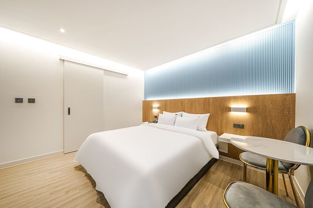 鳳岩 Brown Dot 飯店 / Brown Dot Hotel Pungam