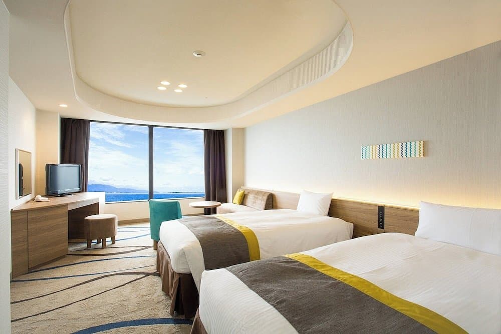 Lake Biwa Otsu Prince Hotel