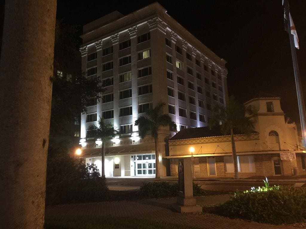 The Banyan Hotel Fort Myers, Tapestry Collection B