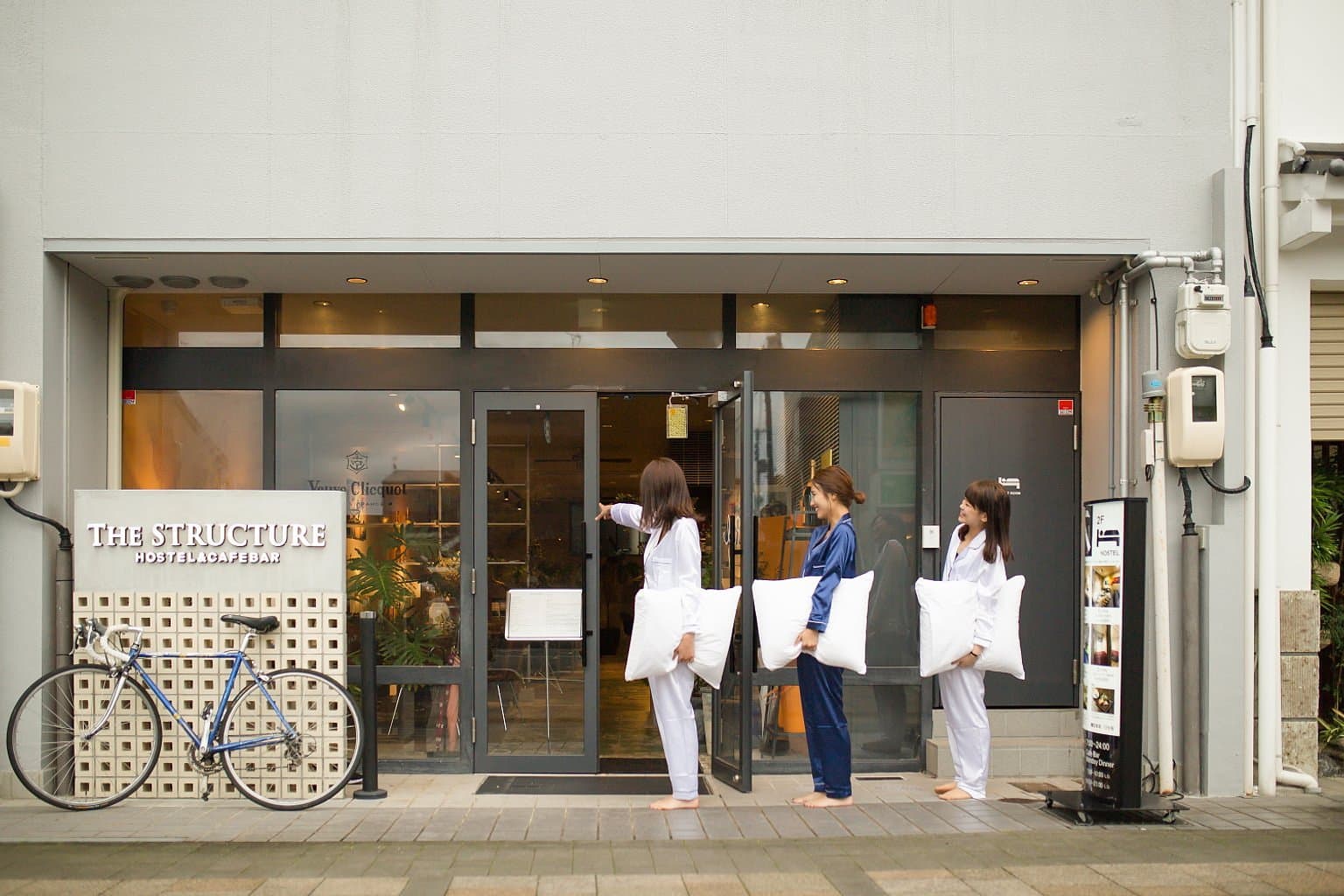 THE STRUCTURE HOSTEL & CAFE BAR