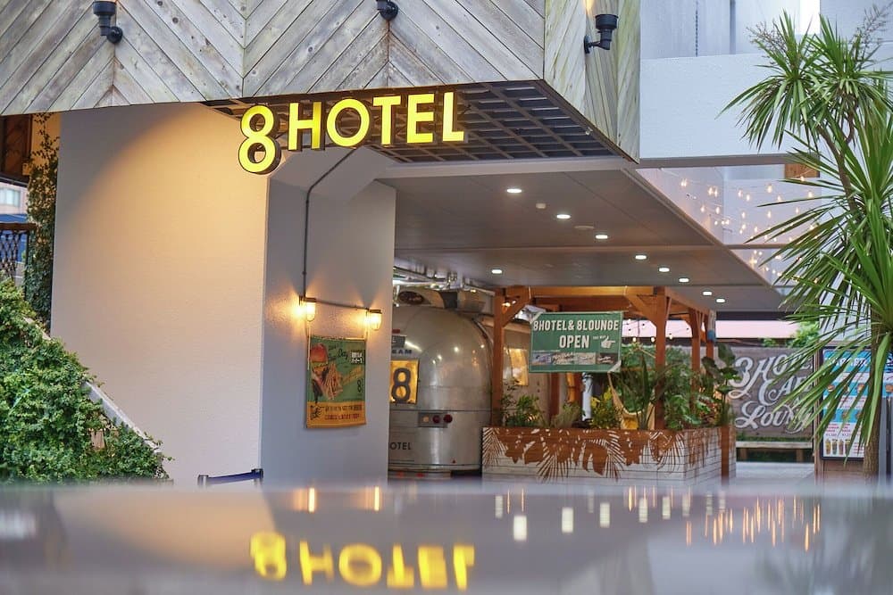8Hotel