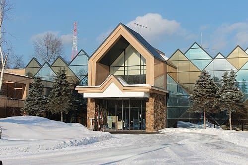 Yuyado Kuttari Onsen Lake Inn