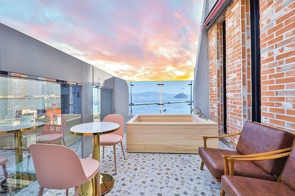 호텔 701 / Hotel 701