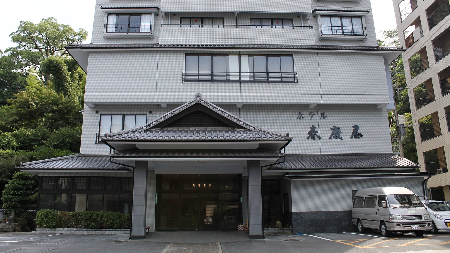 Takeo Onsen Shunkeiya