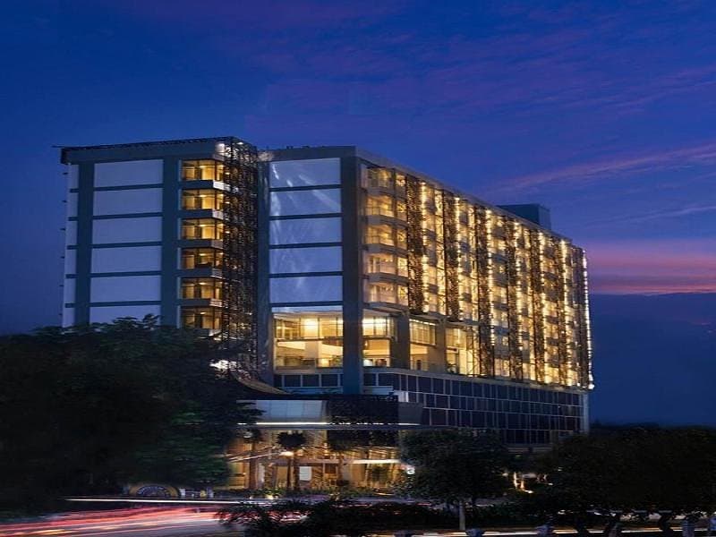 Nemuru Grand Bellevue Radio Dalam