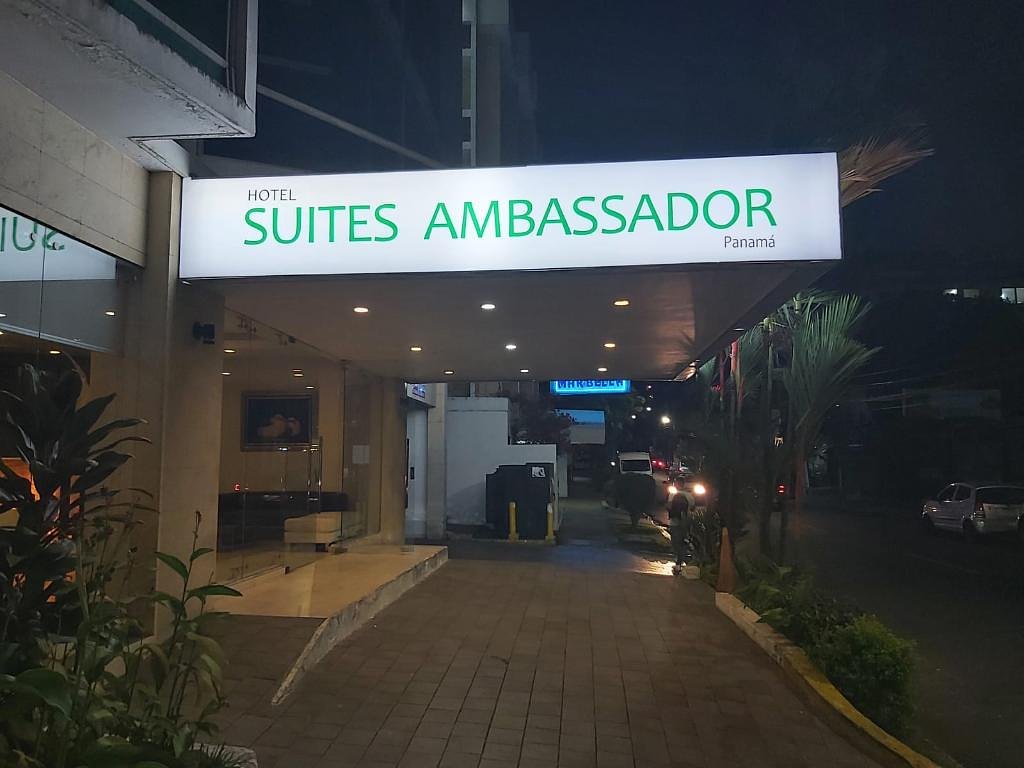 Hotel Suites Ambassador