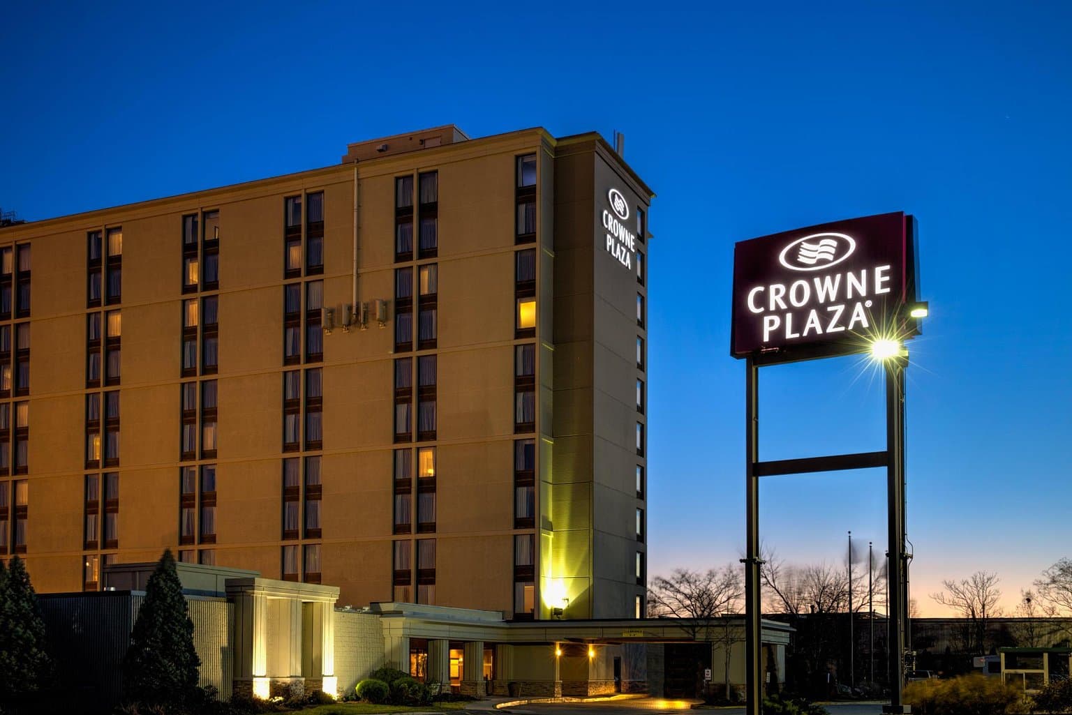 Crowne Plaza Newark Airport