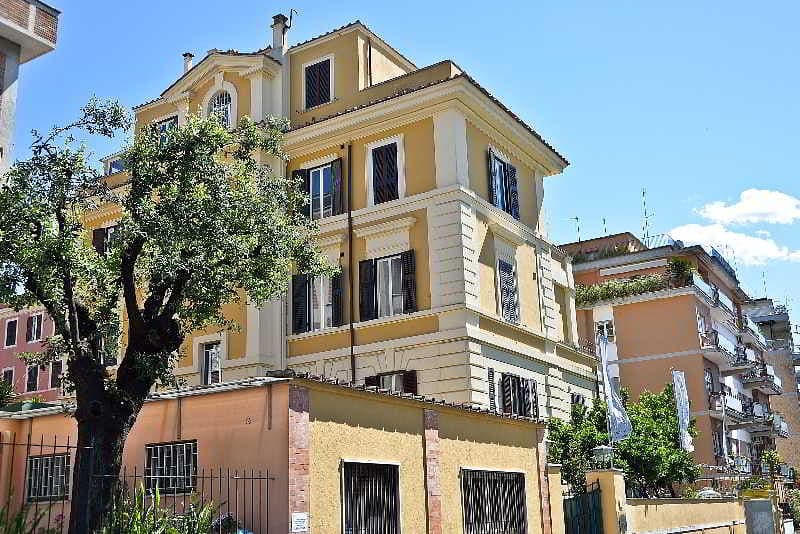 Fragrance St Peter Hotel