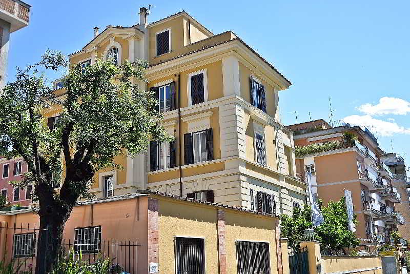 Fragrance St Peter Hotel