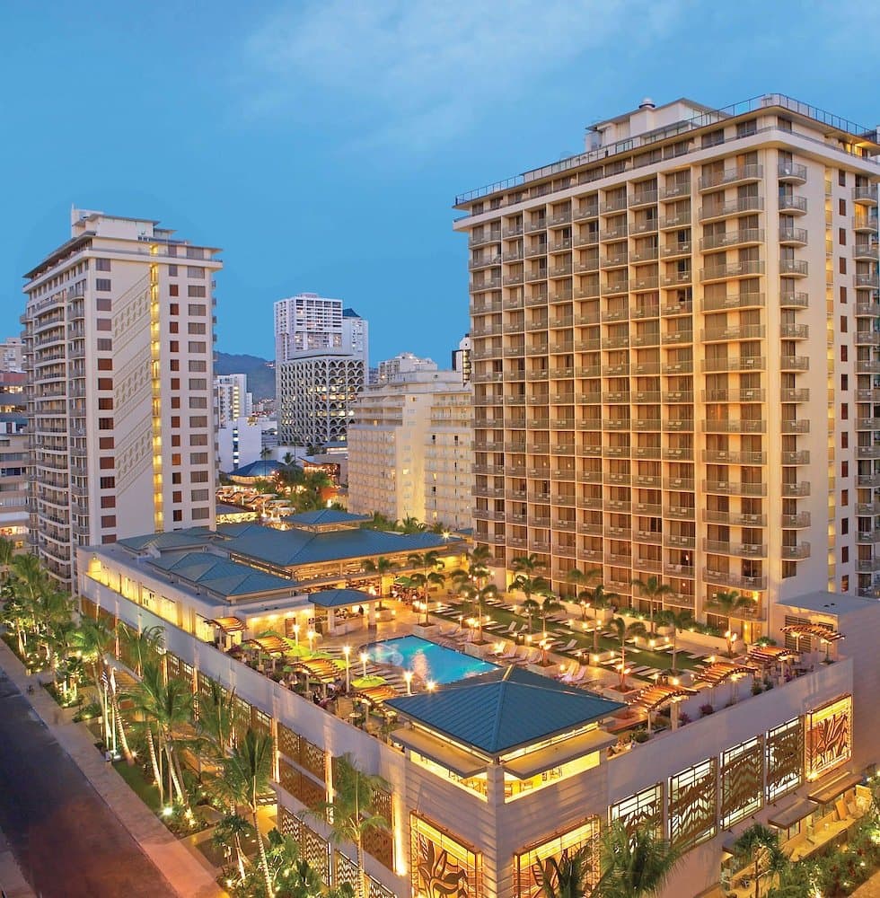 엠버시 스위트 바이 힐튼 와이키키 비치 워크 / Embassy Suites by Hilton Waikiki Beach Walk