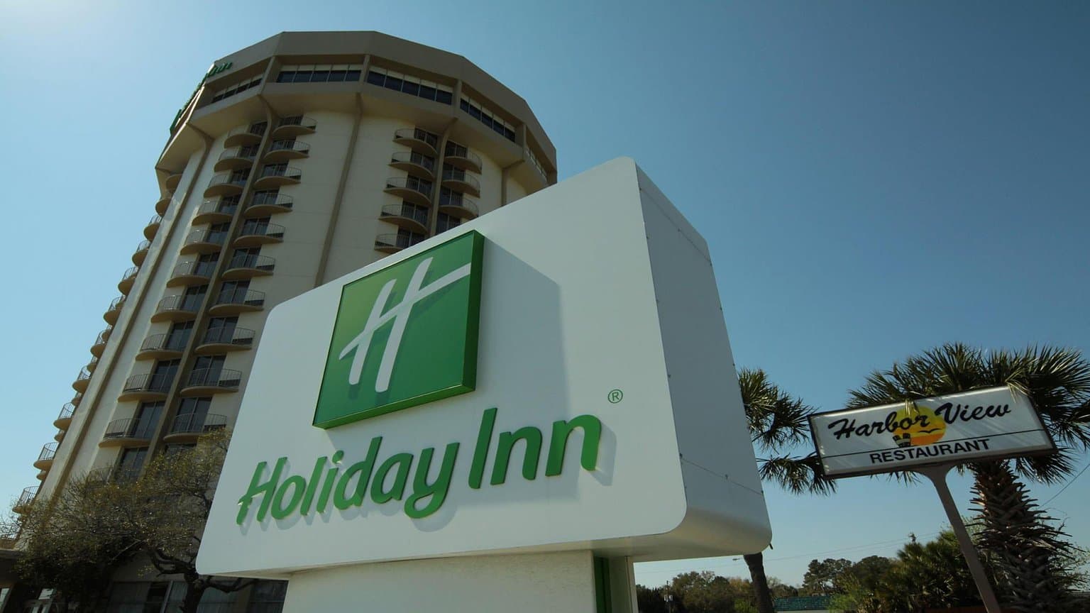 Holiday Inn Charleston-Riverview