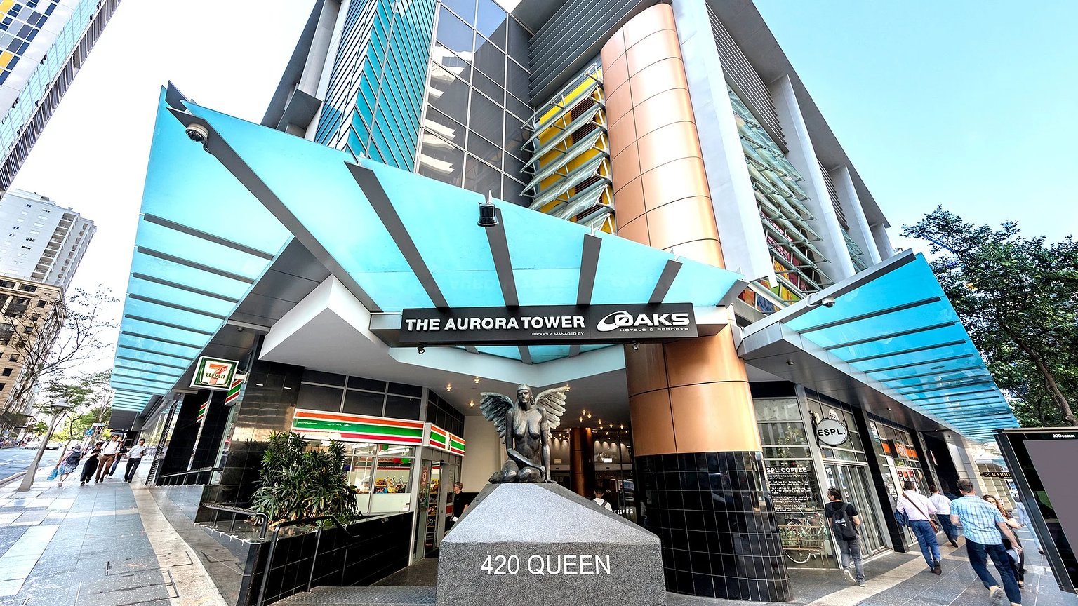 Oaks Brisbane Aurora Suites