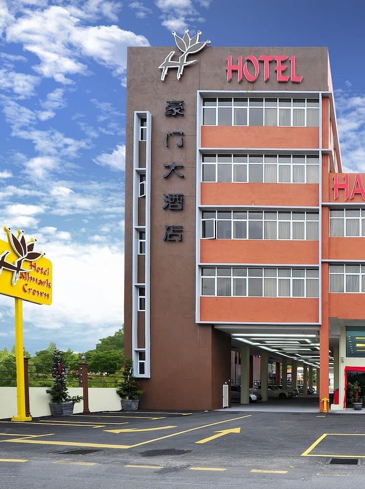 Hallmark Crown Hotel