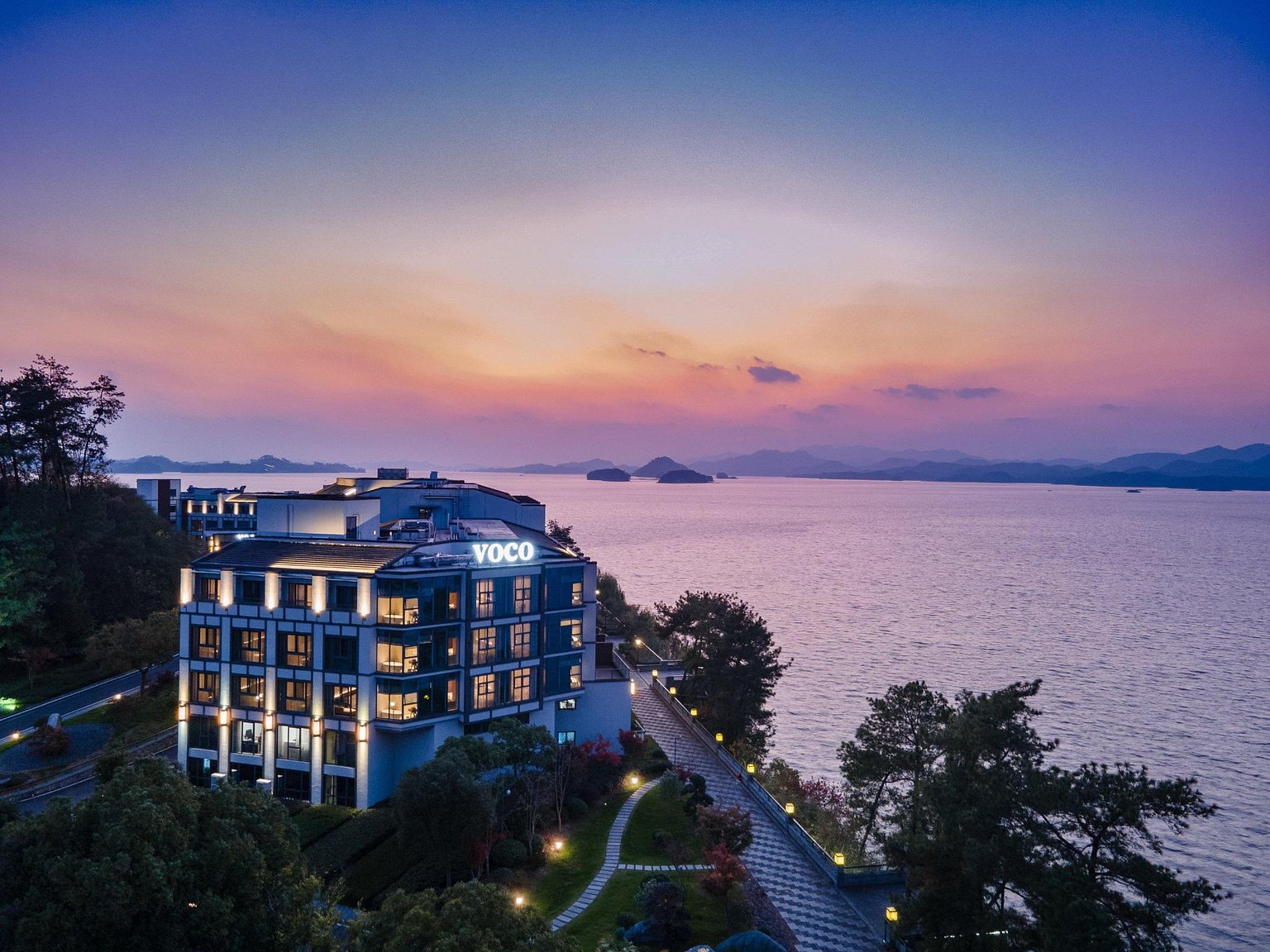 VOCO Thousand Island Lake