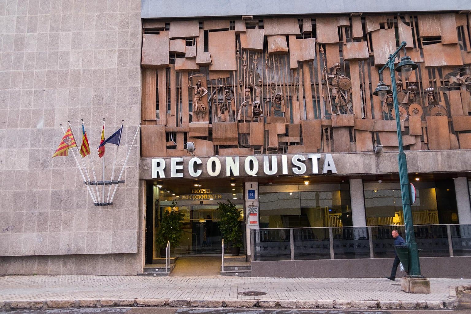 Hotel Reconquista