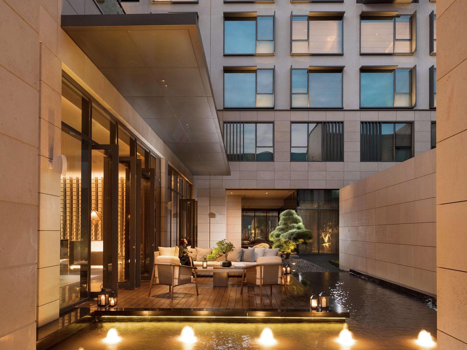 Joyze Hotel Xiamen, Curio Collection by Hilton