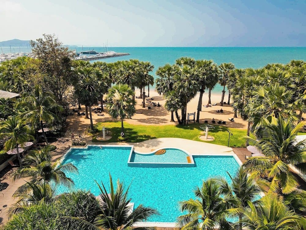 Ravindra Beach Resort And Spa