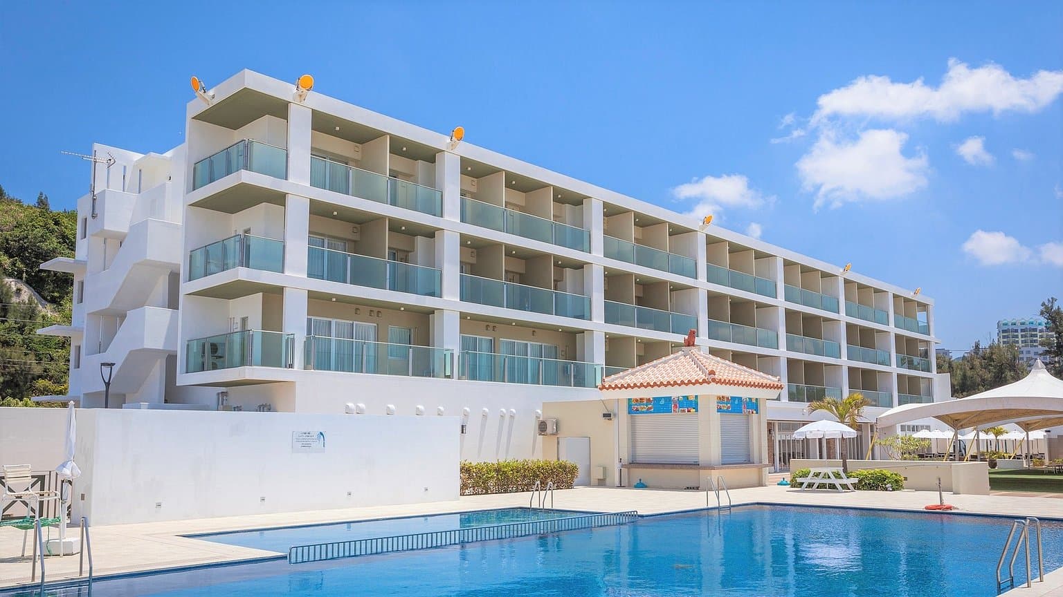 kariyushi lch resort on the beach
