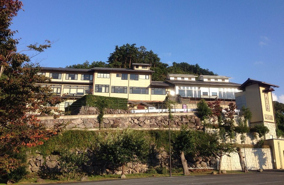 Obuse Onsen Akebinoyu