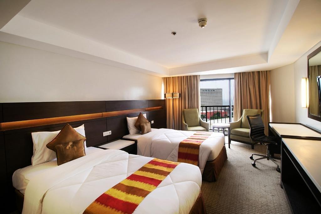 Deluxe Room - The Century Park Hotel
