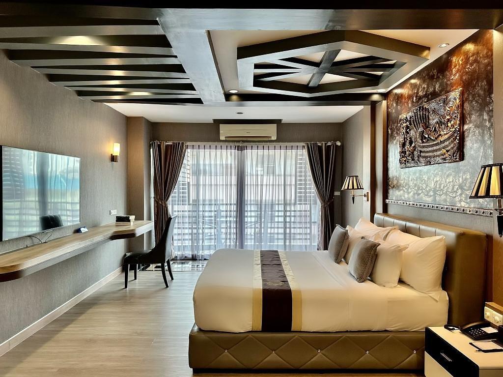 Deluxe Suite Double - KTK Pattaya Hotel & Residence