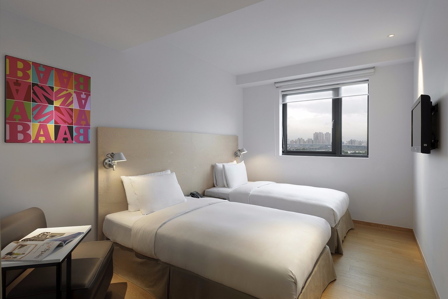 amba TAIPEI XIMENDING HafH