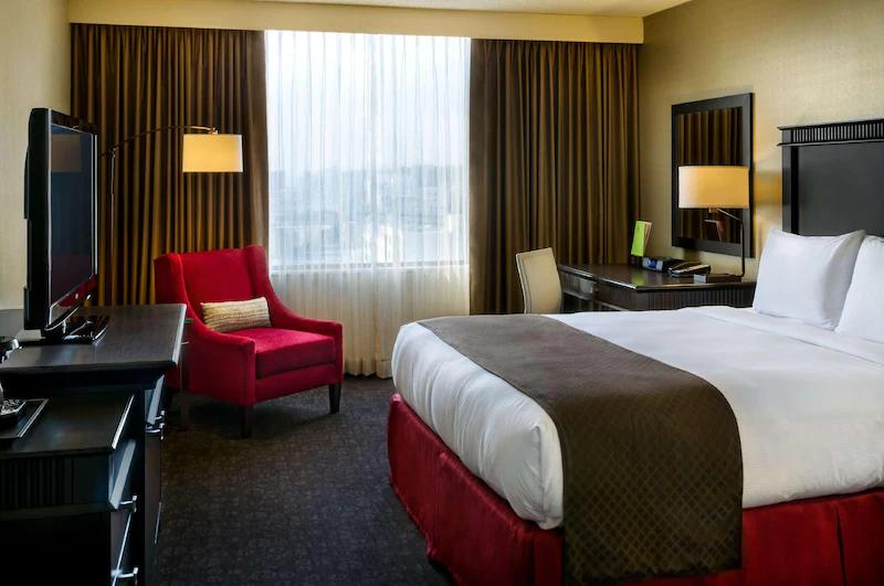 1 King Bed - DoubleTree by Hilton Hotel Los Angeles Downtown