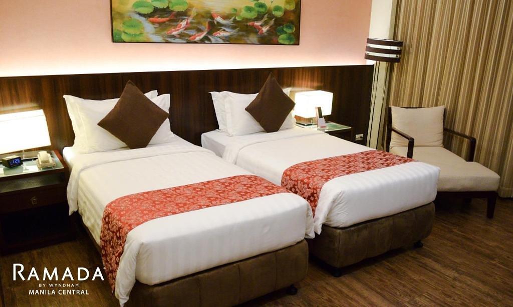 Deluxe Room with 2 Single Beds - Ramada by Wyndham Manila Central