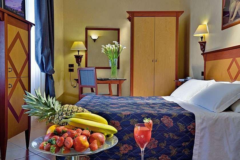 Twin Room (Breakfast Included) - Hotel Corona d'Italia