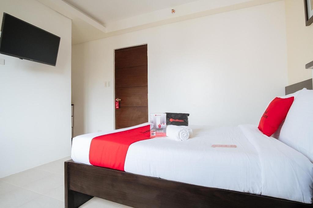 RedDoorz Room - 红多兹Plus酒店-马卡蒂埃弗格里斯塔街 / RedDoorz Plus @ Evangelista Street Makati