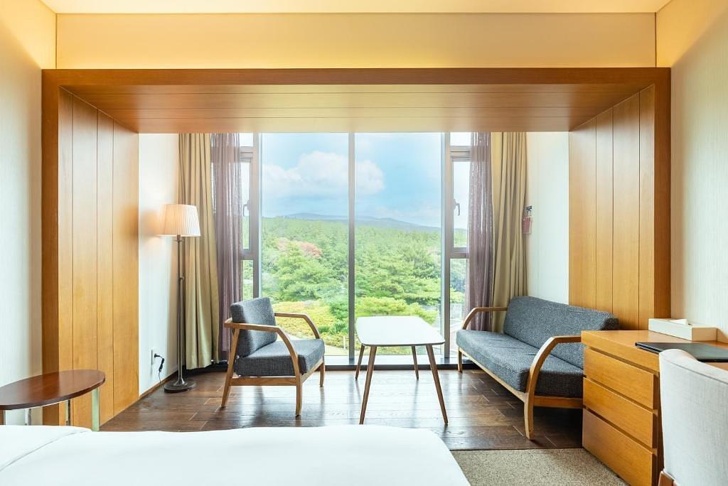 Superior Twin with Mountain View + wellness program (per night) - WE Hotel Jeju ＊HafH Exclusive Promotion Available!