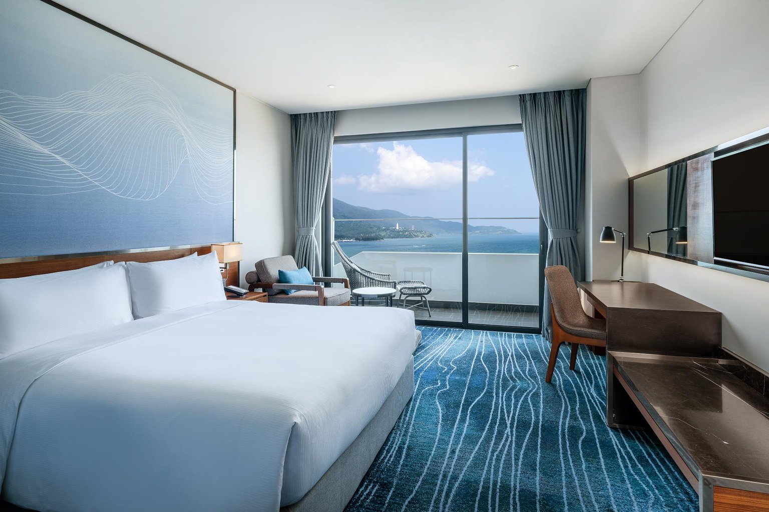 King Deluxe Room Ocean View With Balcony