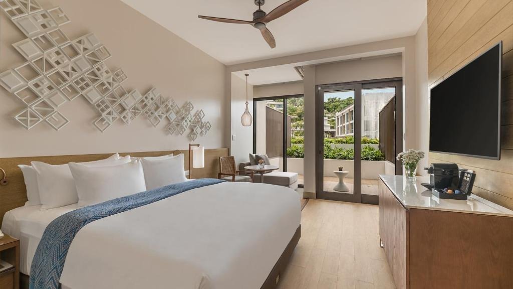 Deluxe Premiere (Breakfast Included)