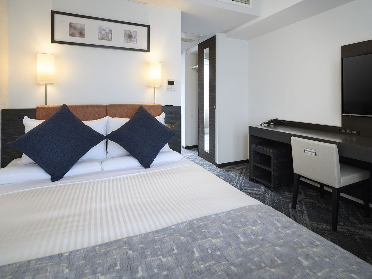 스탠다드 더블 (금연) (Standard Double Non-Smoking)