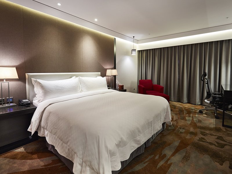 Premium King with Breakfast