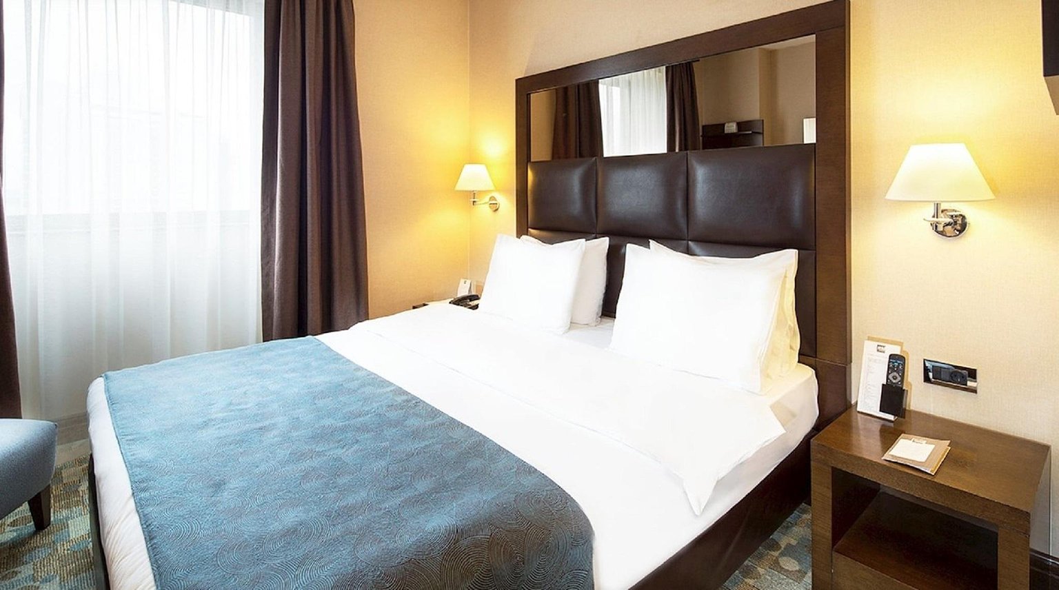 STANDARD DOUBLE ROOM