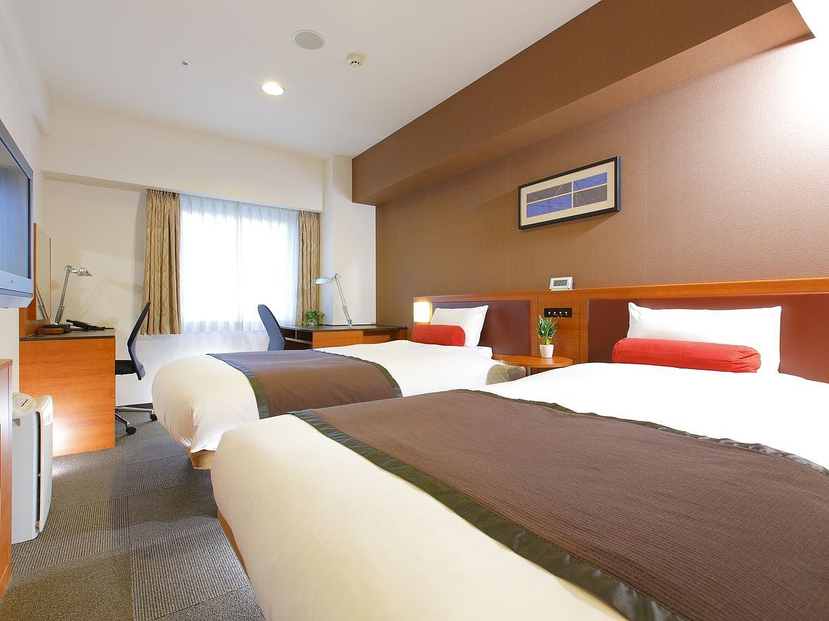 Superior Twin (Non-Smoking)