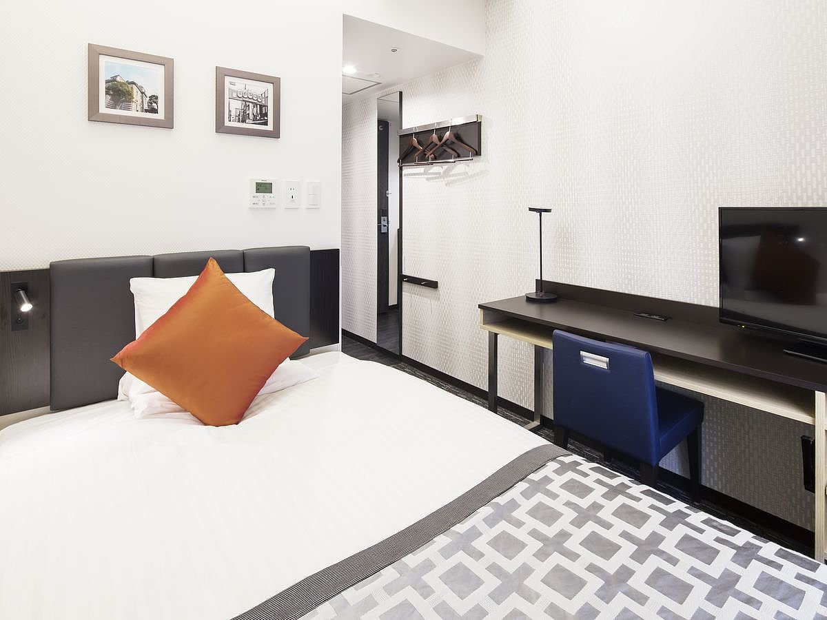 Standard Semi-Double (Non-Smoking)