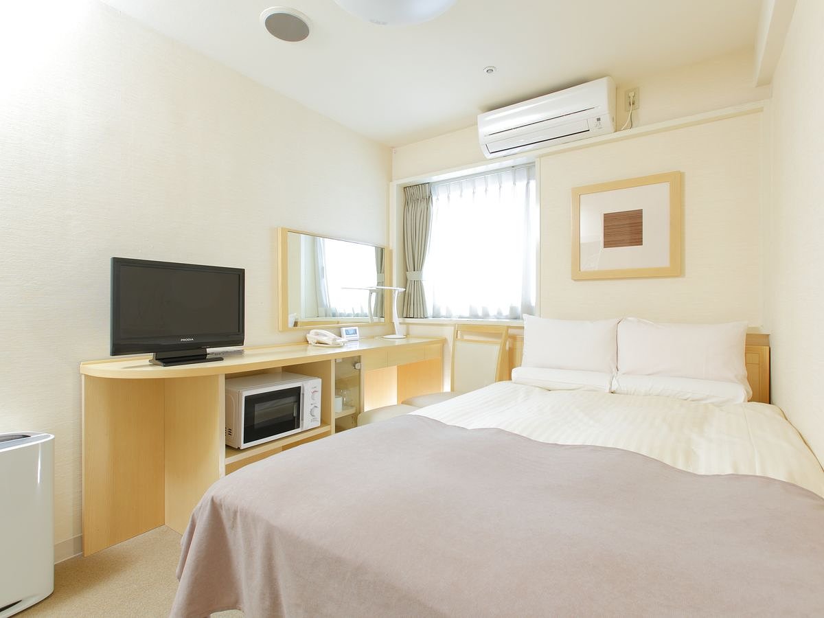 Superior Semi-Double Non-Smoking with Kitchen