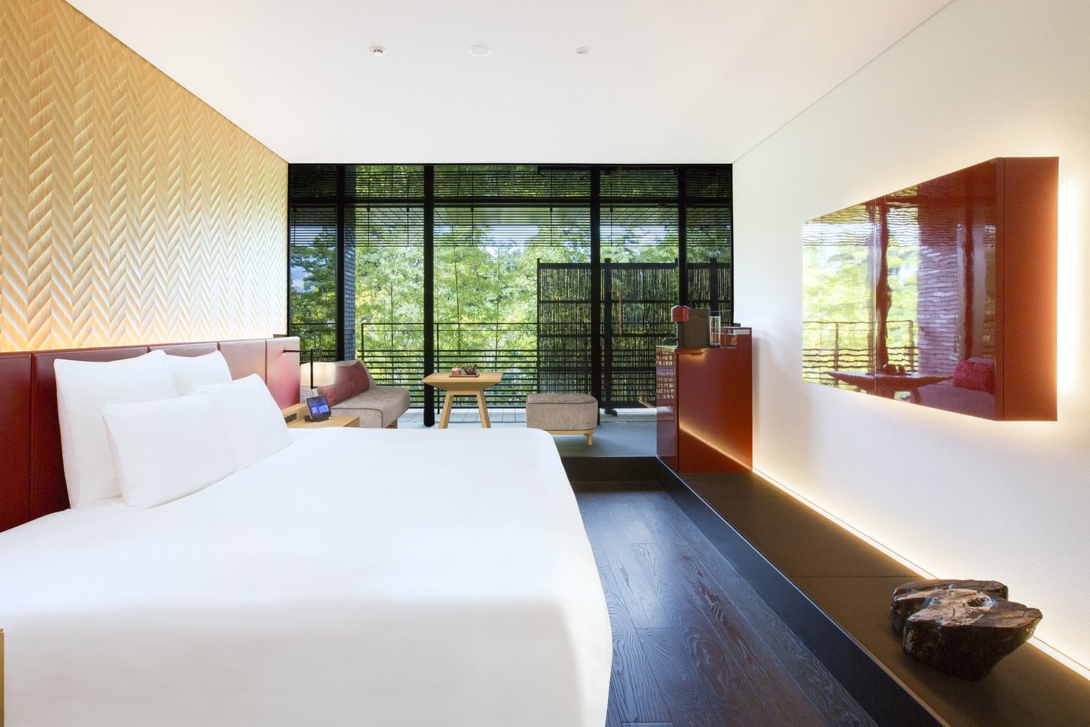 Deluxe King (Dinner and Breakfast  included)