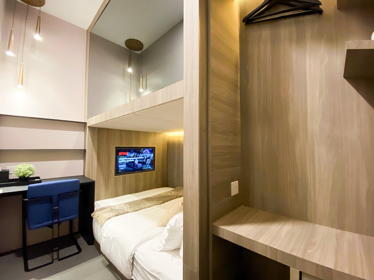 Cabin S - Shared Bathroom