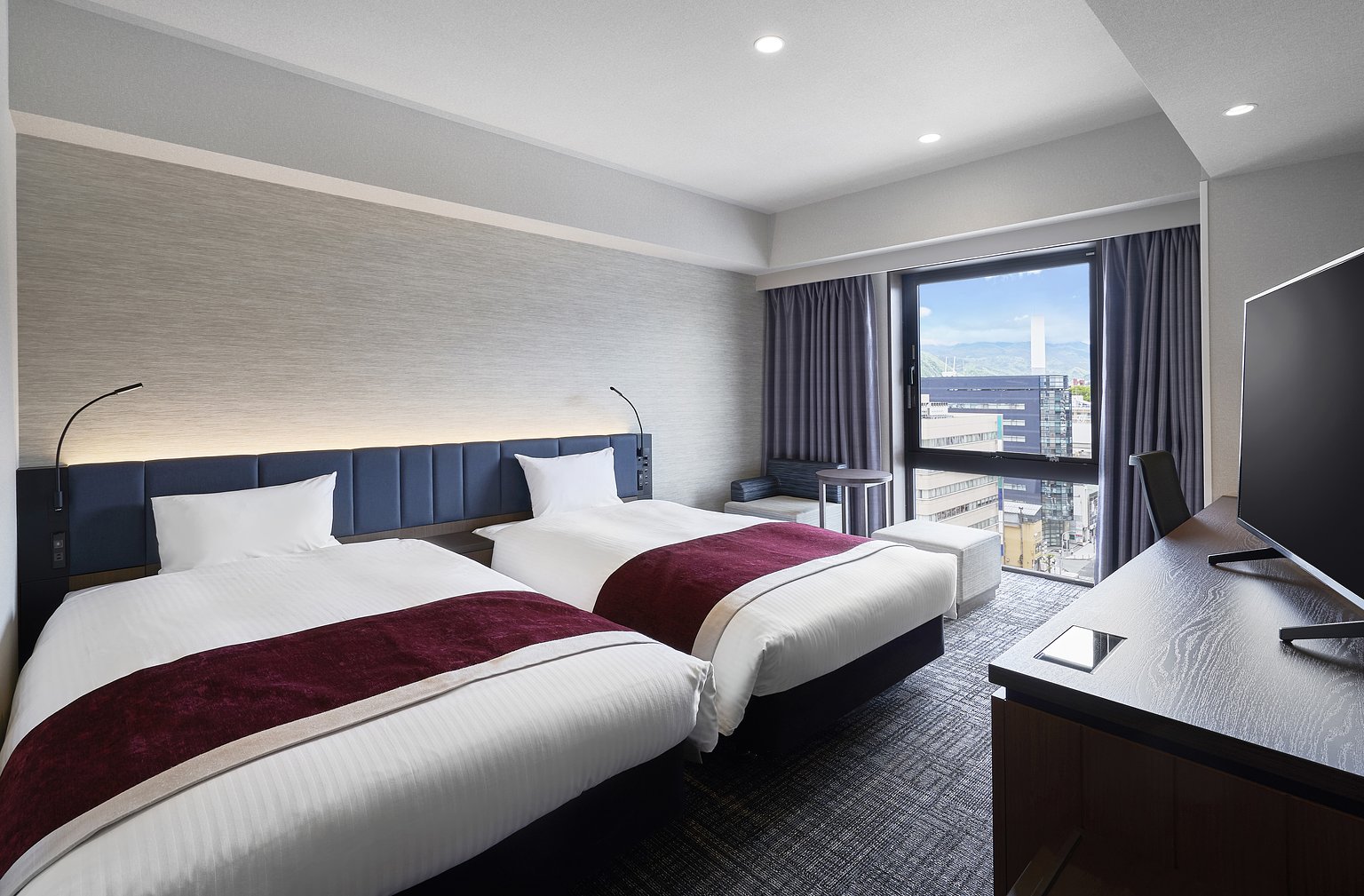 Moderate Twin Non-Smoking