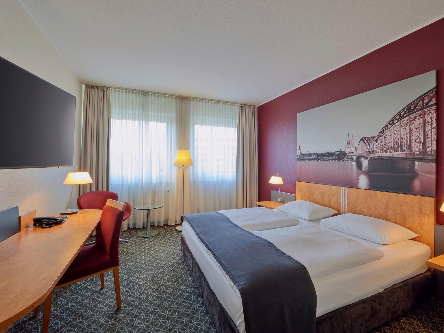 Standard Room with 1 king-size bed