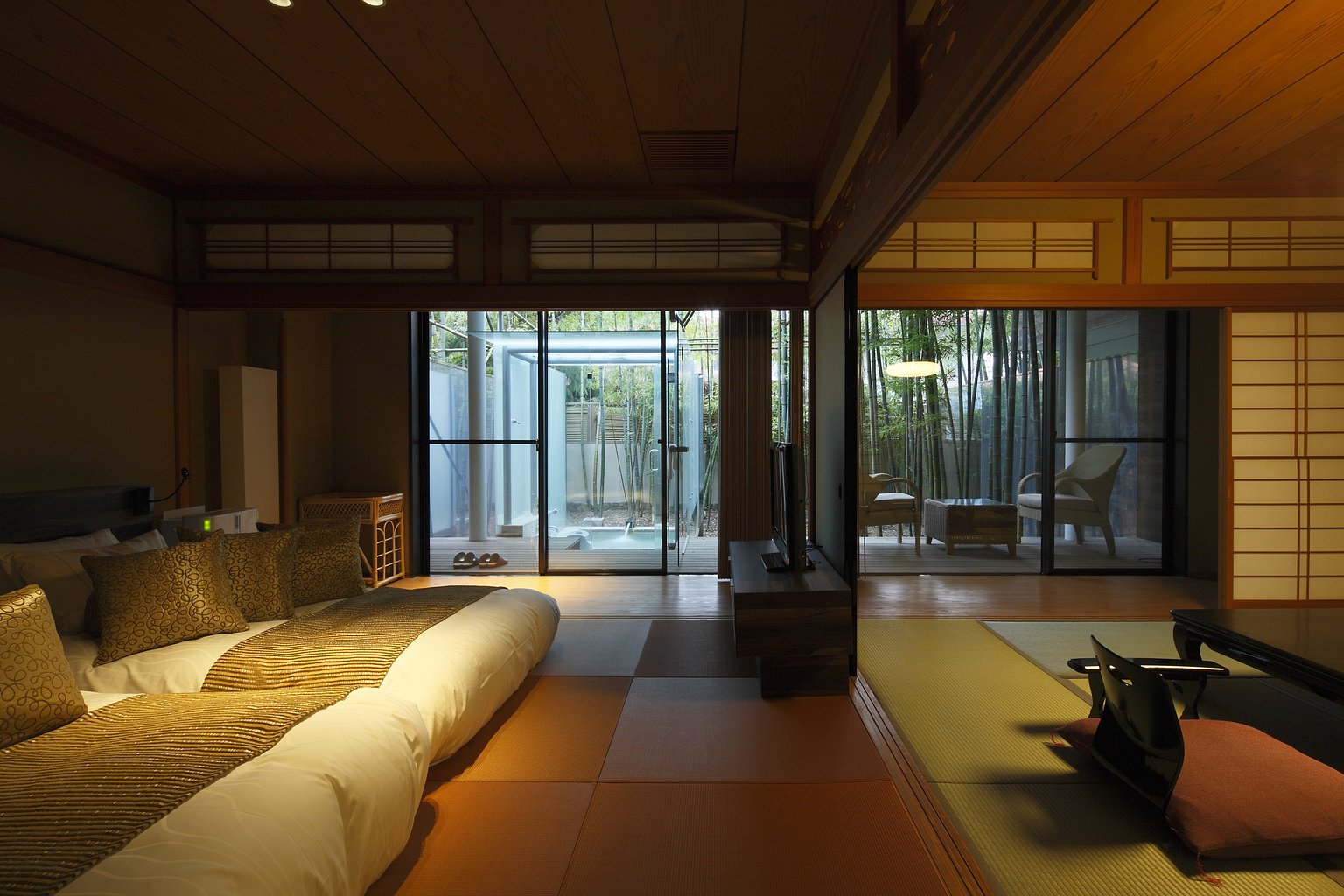 102 "Suzuran" 63.75㎡ Bamboo forest open-air bath 2 Japanese-style rooms (1 night 2 meals)