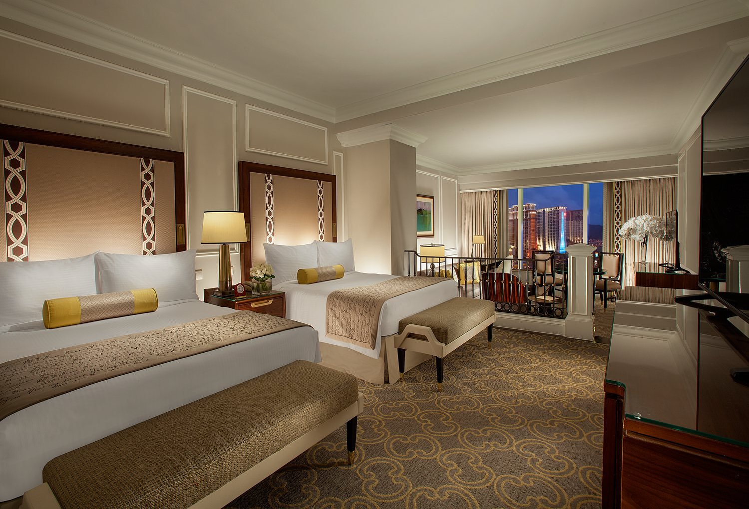 Bella Deluxe Suite - Two Queen Beds